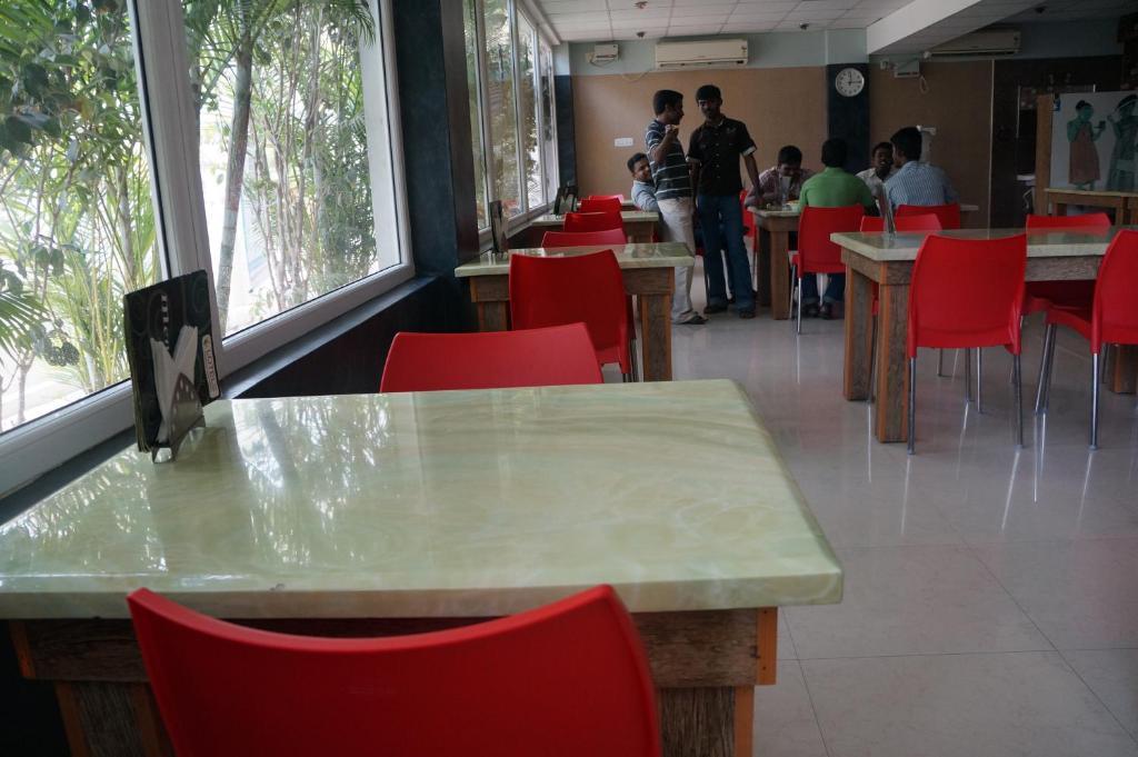 Lotels Hotel Chennai Exterior foto