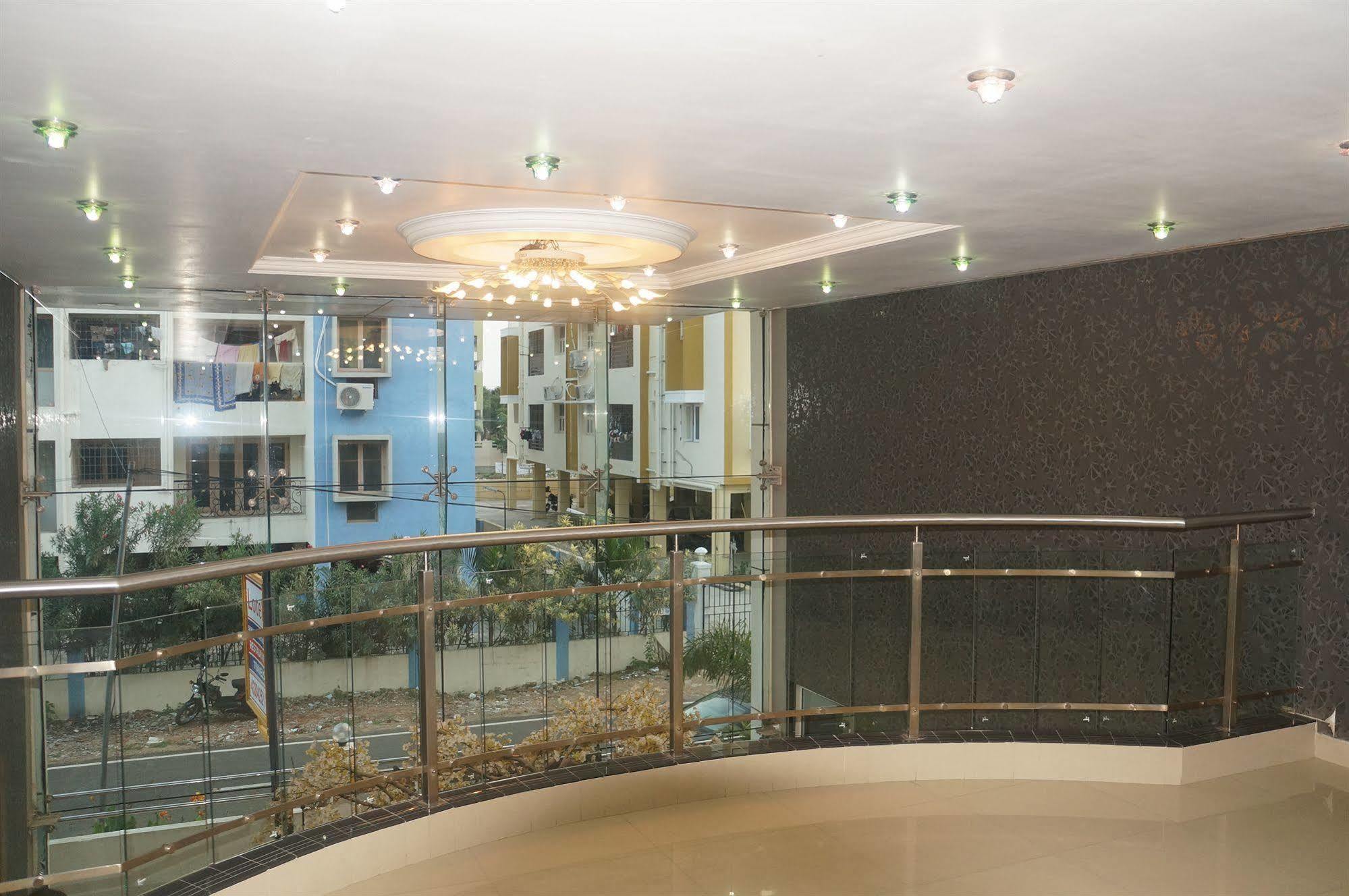 Lotels Hotel Chennai Exterior foto